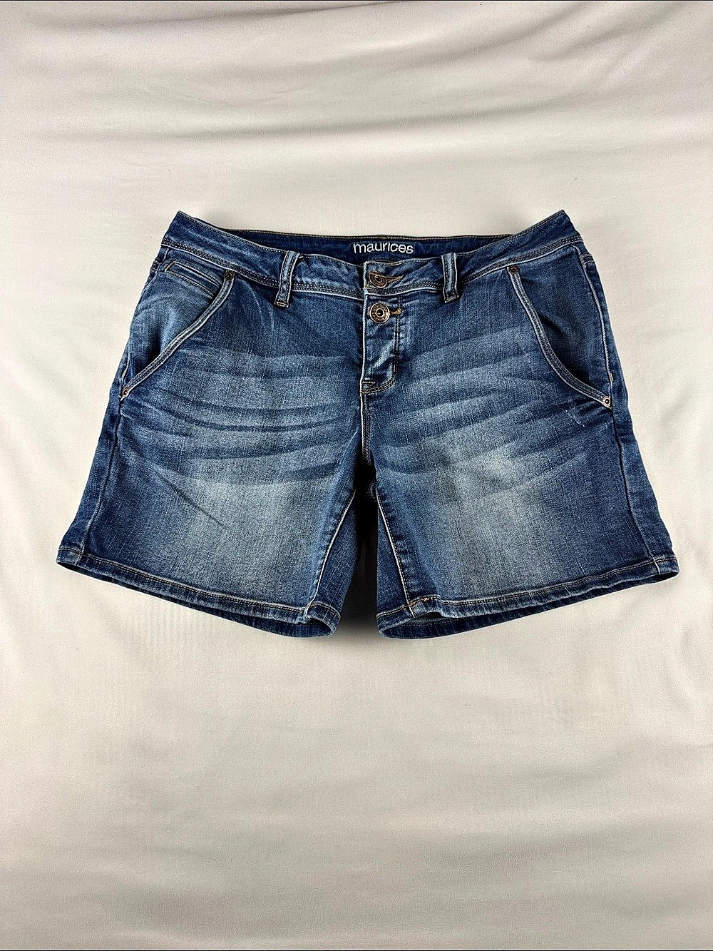 Maurices Mid Rise Denim Bermuda Shorts Women’s 7 Stretch 6” Inseam